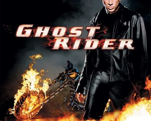 Critique Ghost Rider (2007) : Nicolas Cage peut-il sauver ce Marvel de l&rsquo;enfer ?